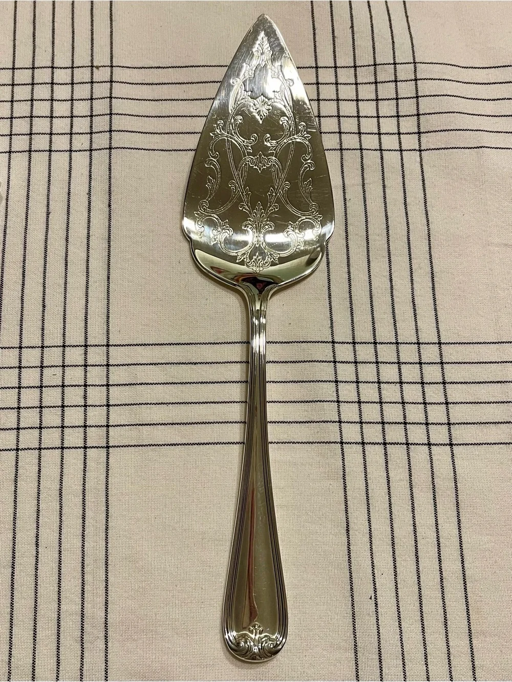 Silver Plated Ornate Cake Server - Elegant Stainless Finish